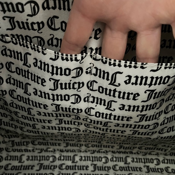 SOLD ⭐️JC Juicy Couture Shout It Out Duffle Bag - Picture 8 of 11